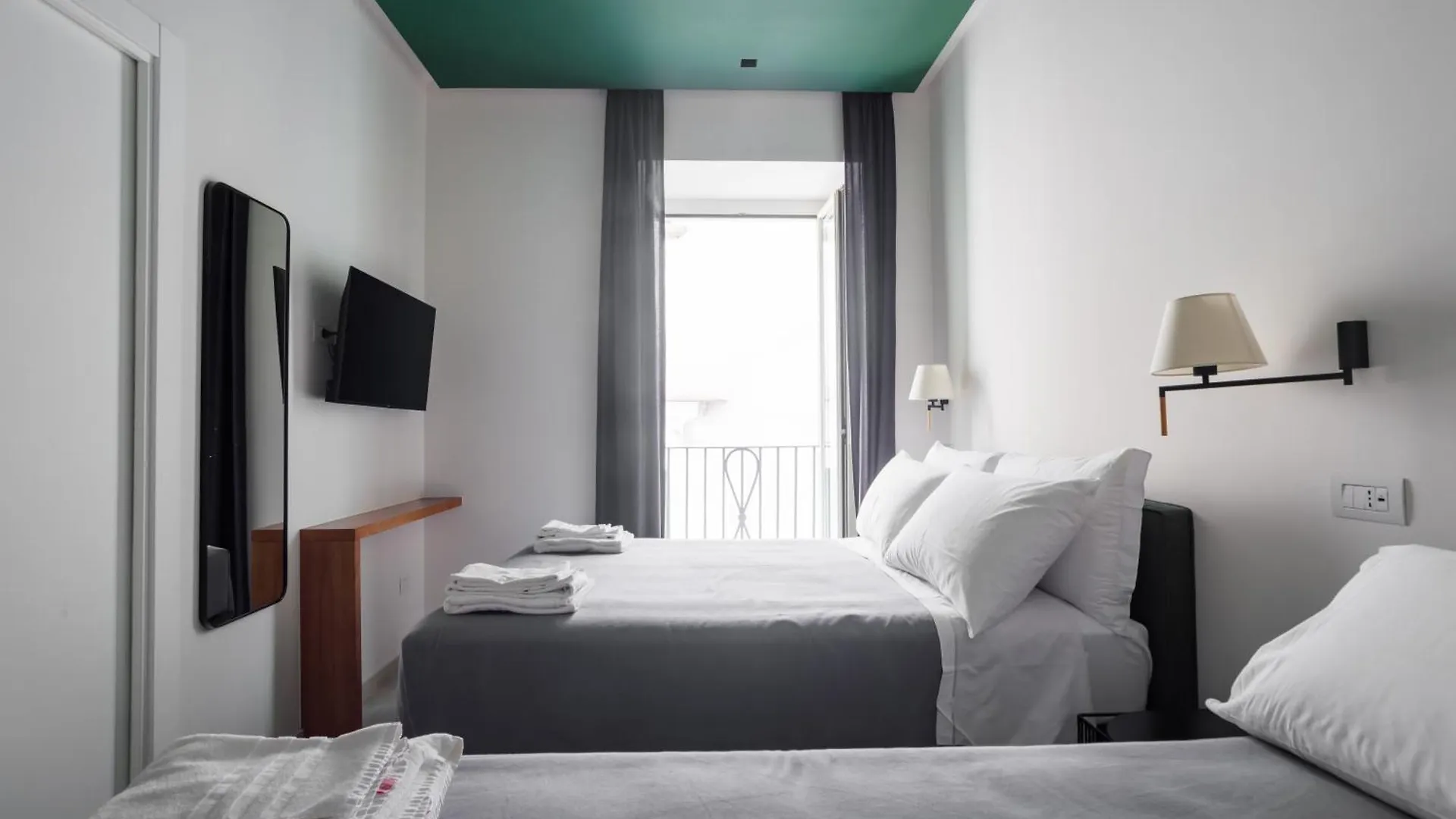 Aparthotel Weaver Suites By Dimorra Naples