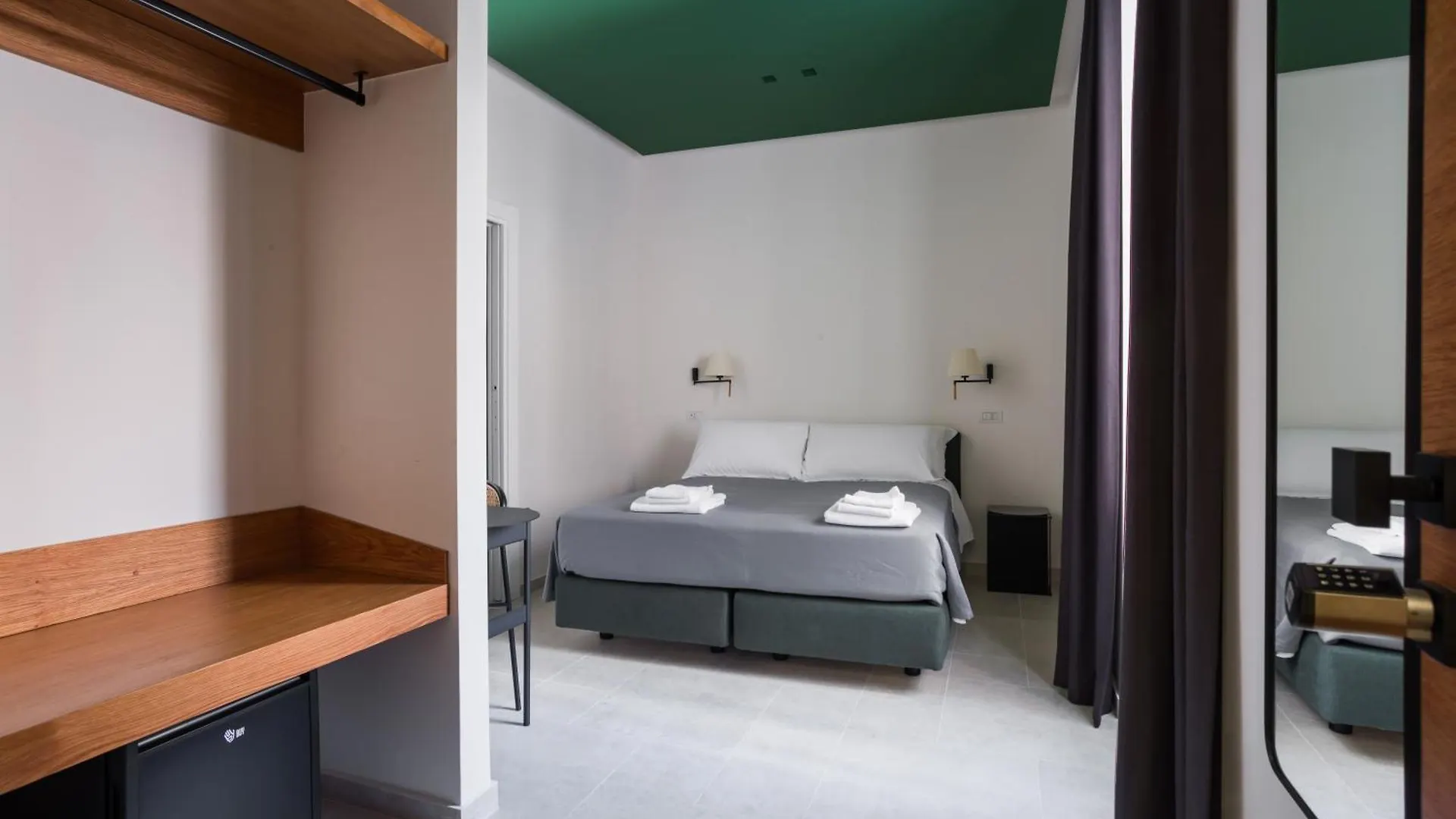 Weaver Suites By Dimorra Naples Italy