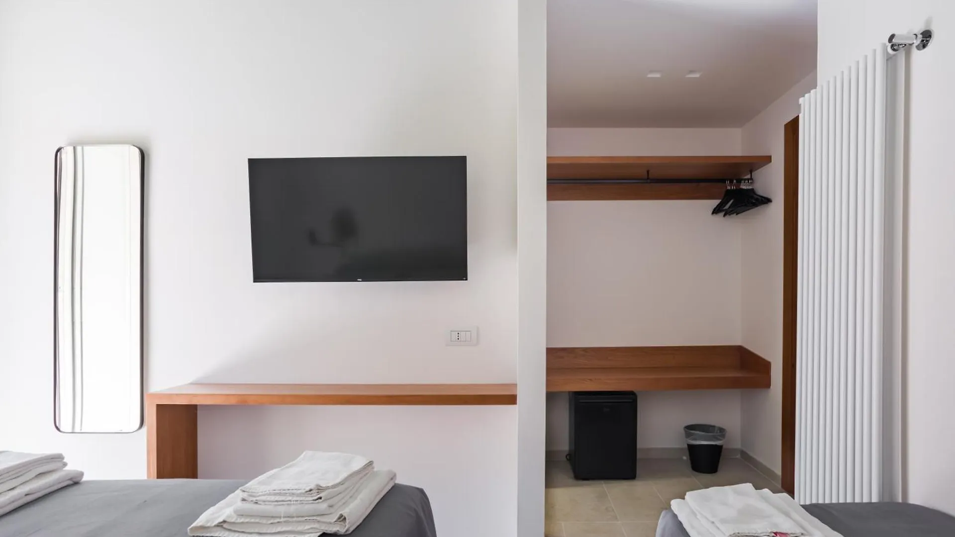 Weaver Suites By Dimorra Naples