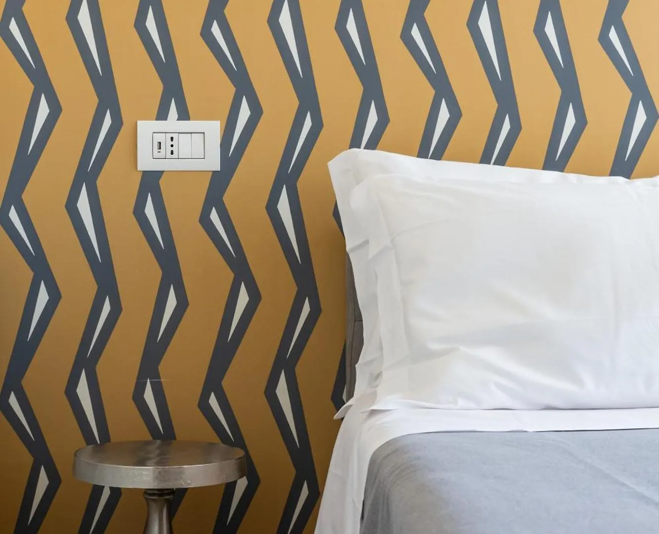 Weaver Suites By Dimorra Naples